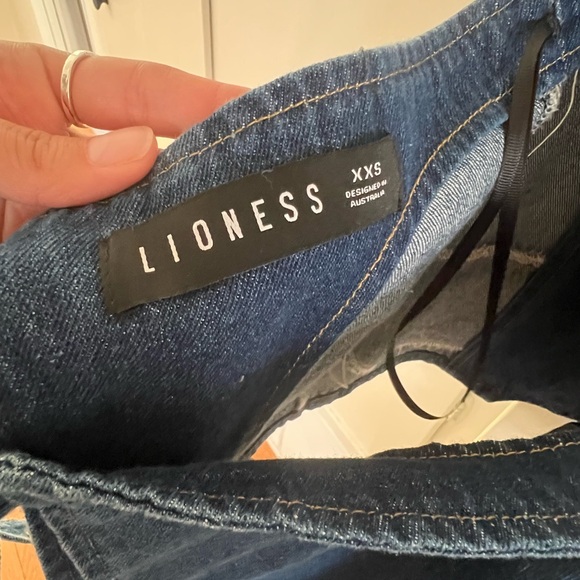 Lioness Hills Halter Top - Picture 5 of 5